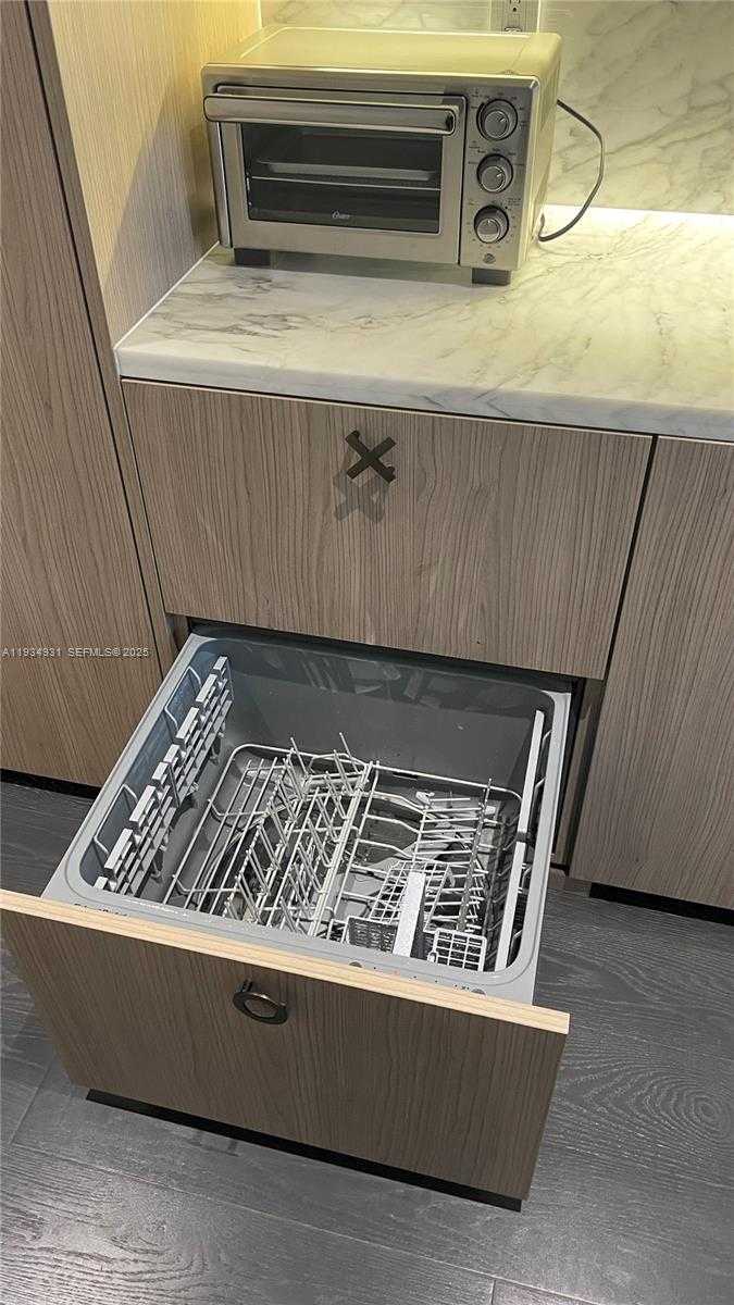 Small Image of 801 SOUTH MIAMI AVE #509, Miami Number 14