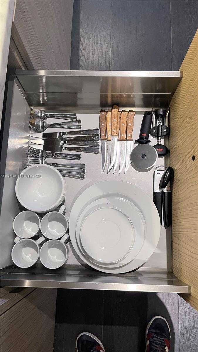 Small Image of 801 SOUTH MIAMI AVE #509, Miami Number 15