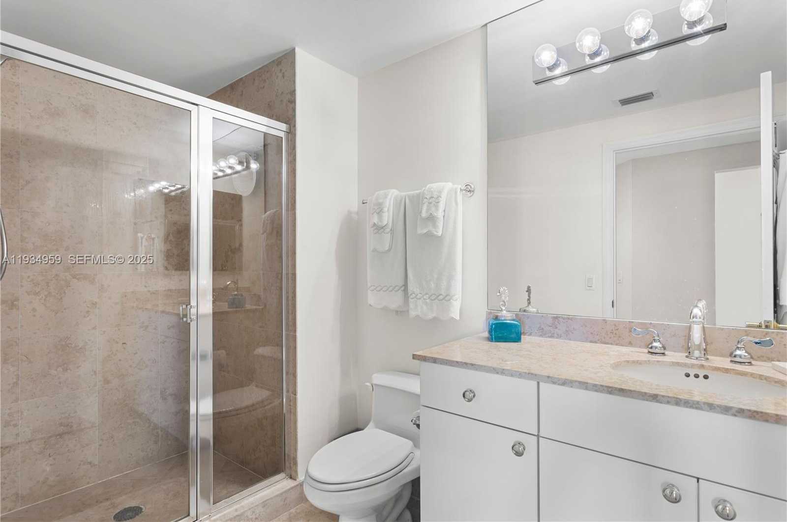 Small Image of 4779 COLLINS AVE #3508, Miami Beach Number 14
