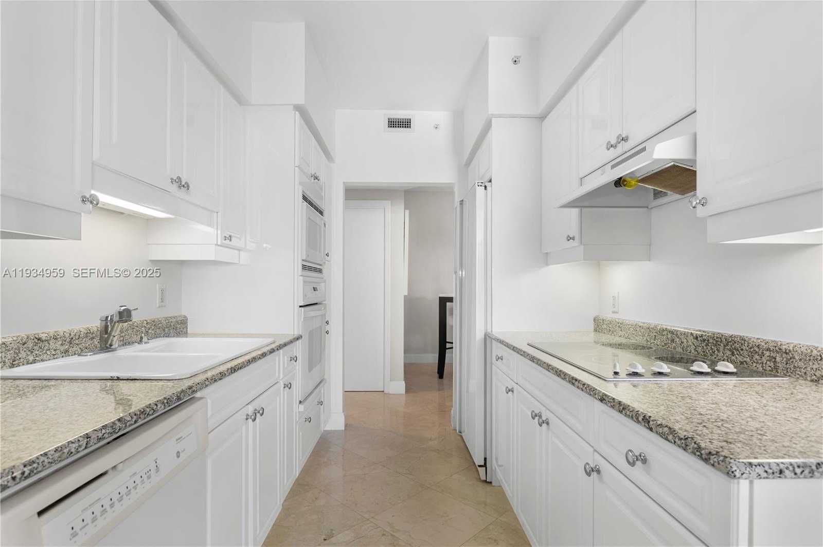 Small Image of 4779 COLLINS AVE #3508, Miami Beach Number 7