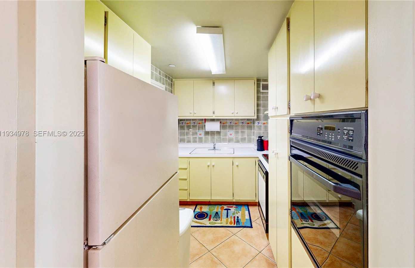 Small Image of 3301 NORTH EAST 5TH AVE #110, Miami Number 22