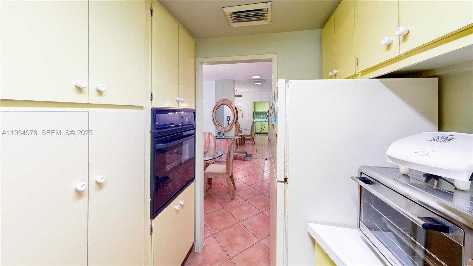 Small Image of 3301 NORTH EAST 5TH AVE #110, Miami Number 24