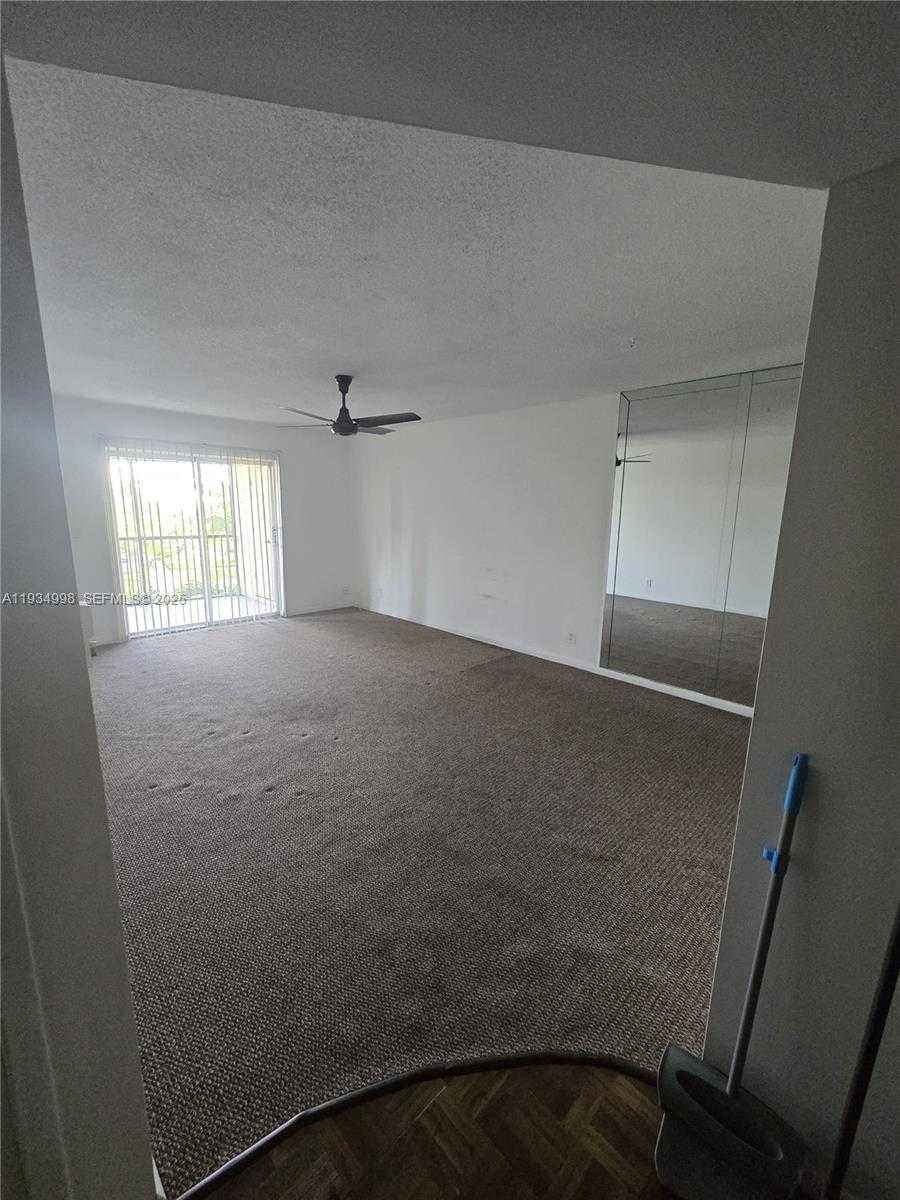 Small Image of 251 SOUTH CYPRESS RD #138, Pompano Beach Number 4
