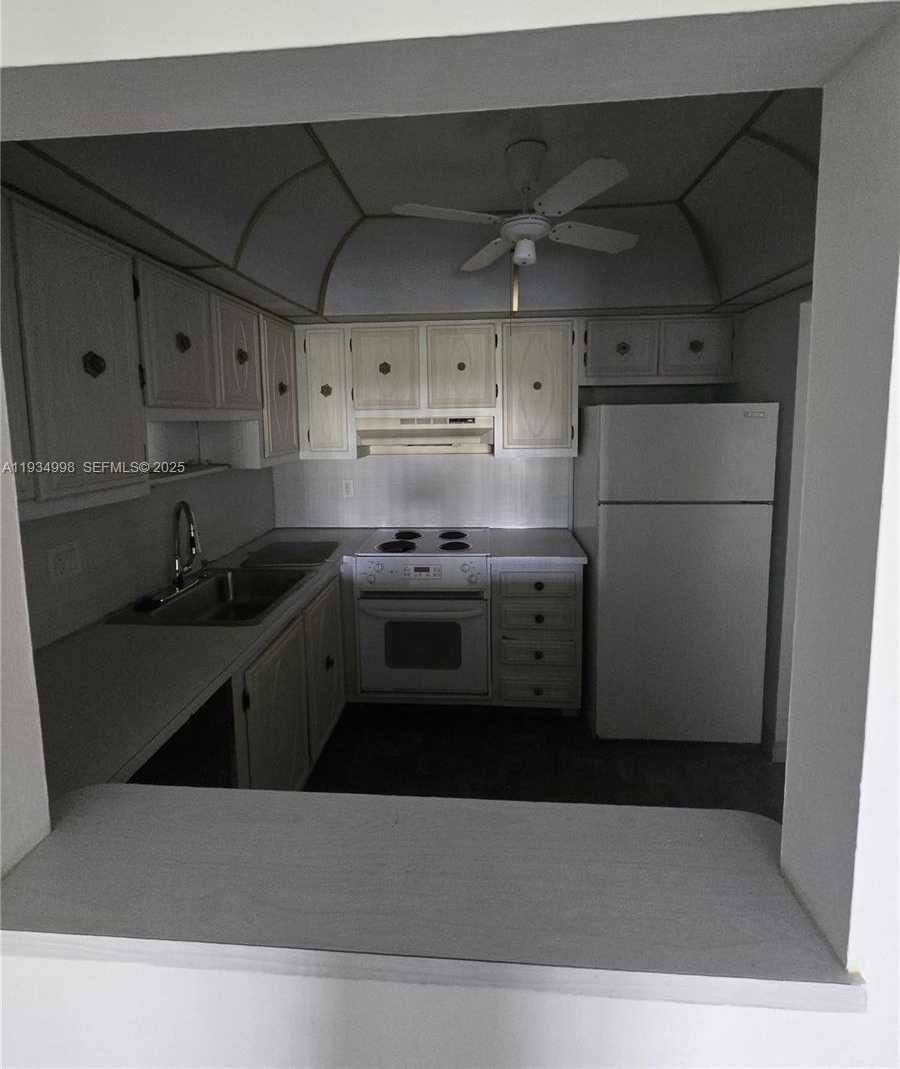 Small Image of 251 SOUTH CYPRESS RD #138, Pompano Beach Number 6