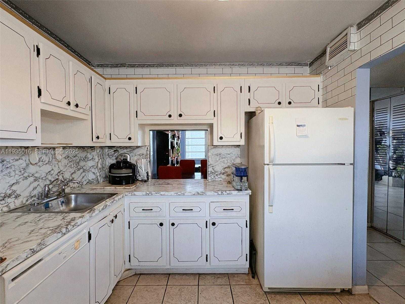 Small Image of 410 SOUTH EAST 2ND ST #406, Hallandale Beach Number 14