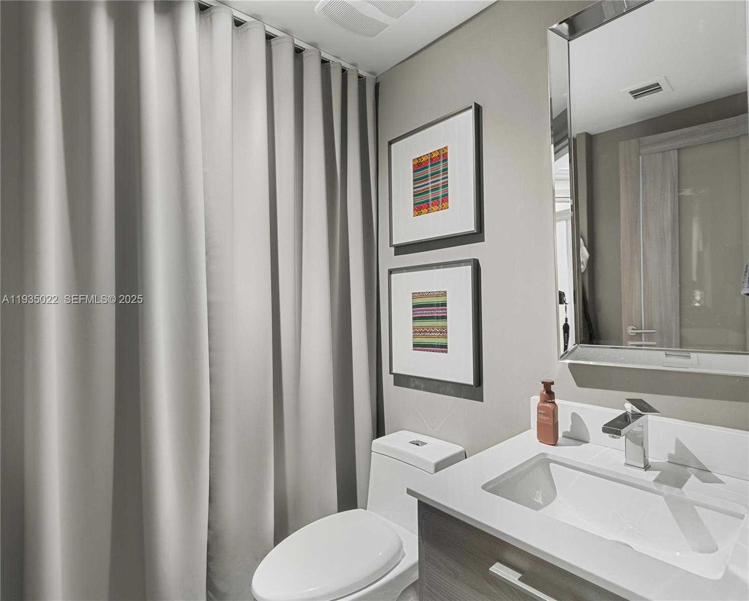 Small Image of 1300 SOUTH MIAMI AVE #4101, Miami Number 24