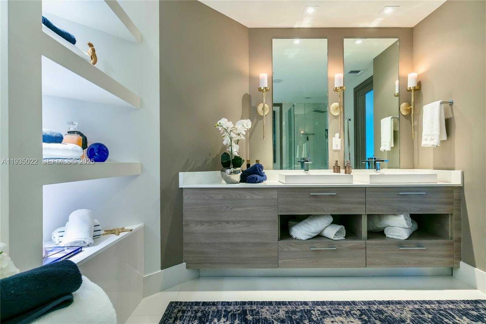 Small Image of 1300 SOUTH MIAMI AVE #4101, Miami Number 25