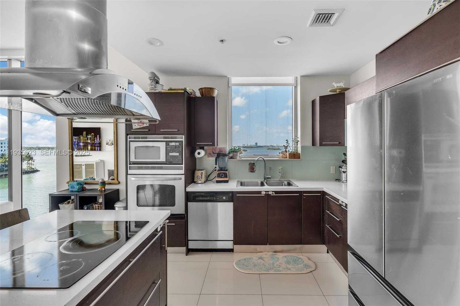 Small Image of 7928 EAST DR #708, North Bay Village Number 13