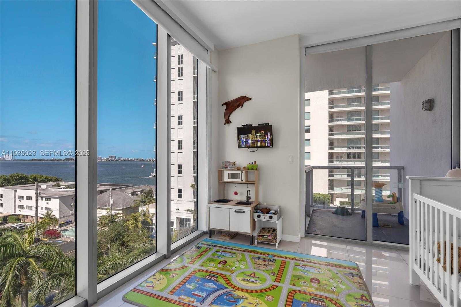 Small Image of 7928 EAST DR #708, North Bay Village Number 30