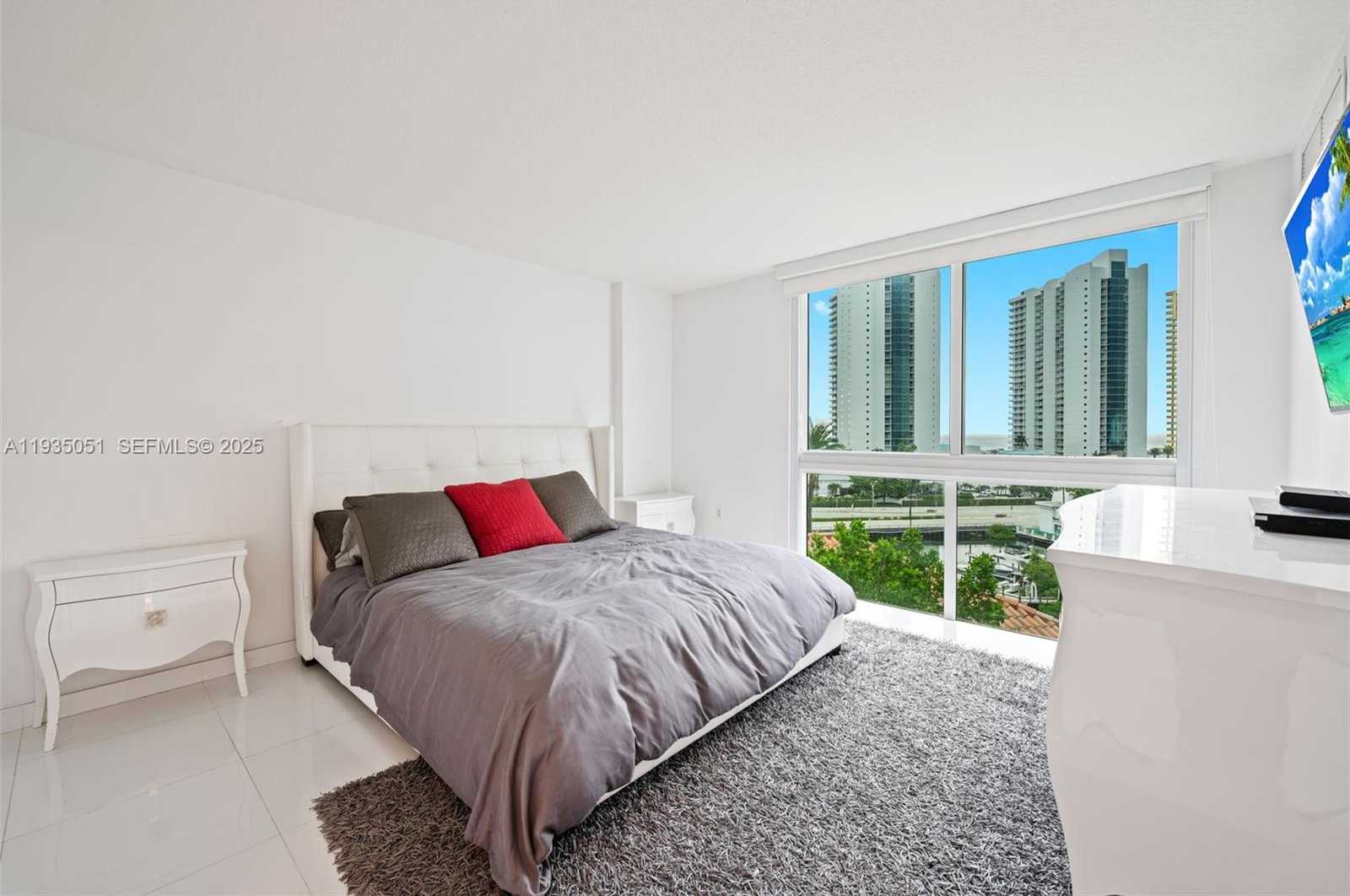 Small Image of 200 SUNNY ISLES BLVD #2-806, Sunny Isles Beach Number 15