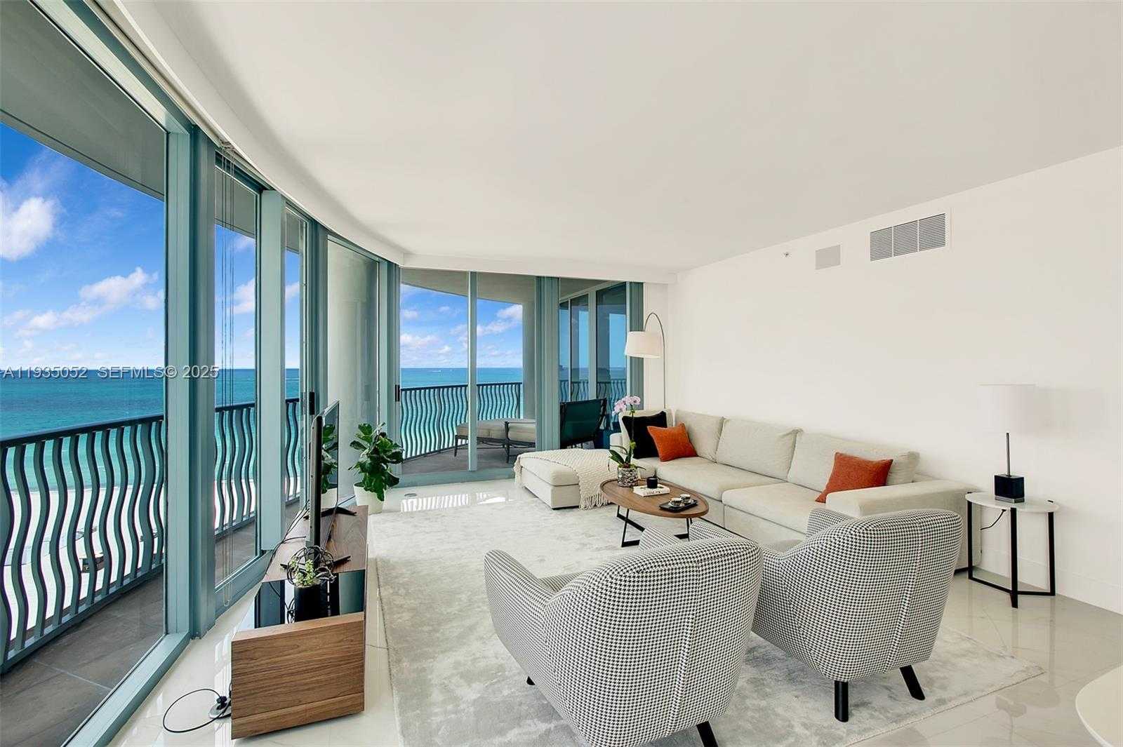 Small Image of 1500 OCEAN DR #1201, Miami Beach Number 14