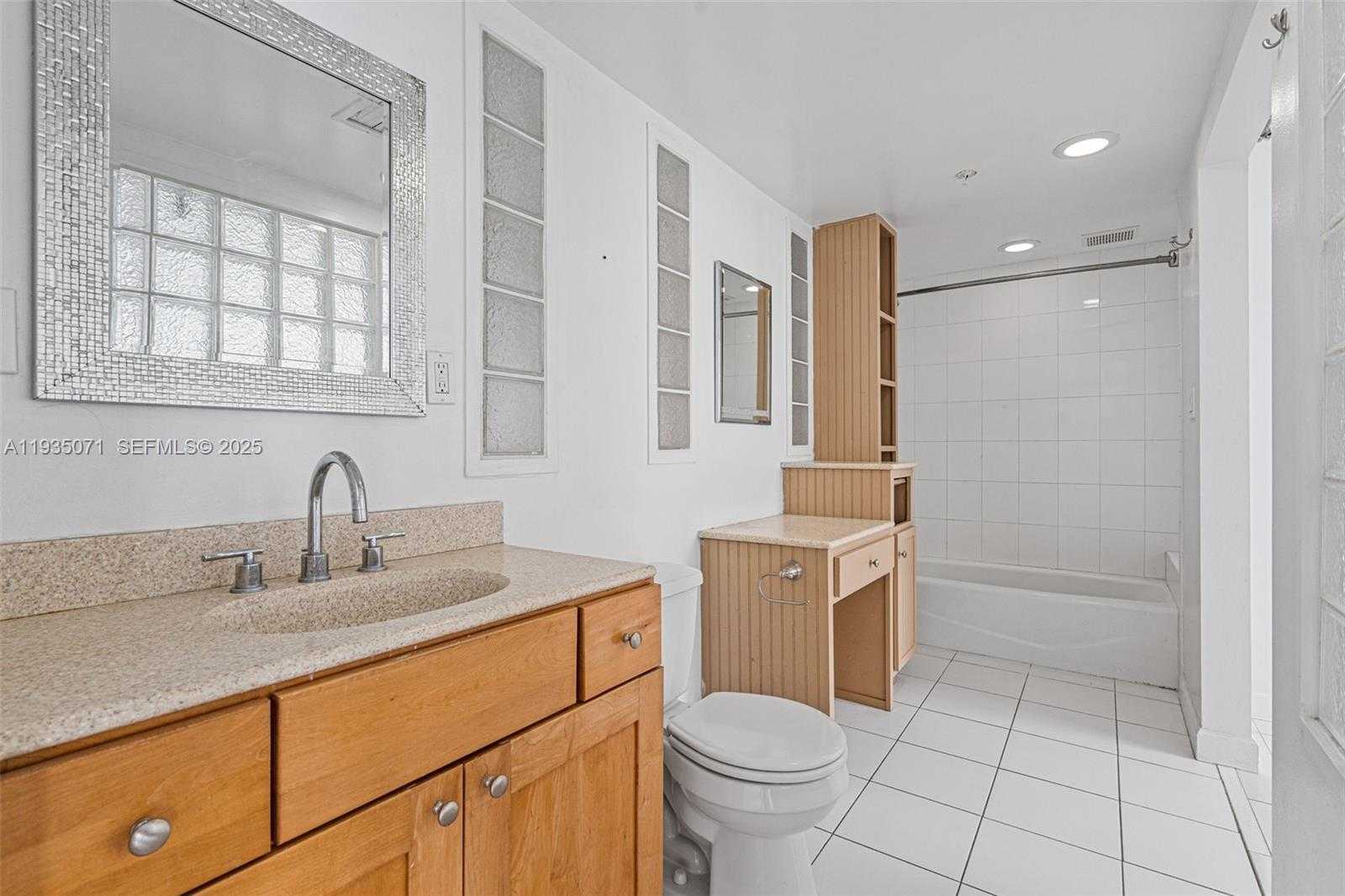 Small Image of 6969 COLLINS AVE #811, Miami Beach Number 15