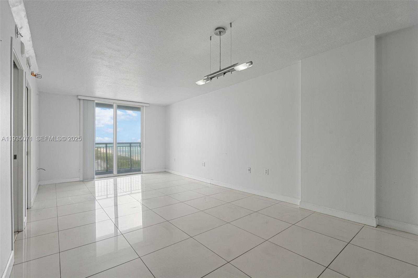 Small Image of 6969 COLLINS AVE #811, Miami Beach Number 3