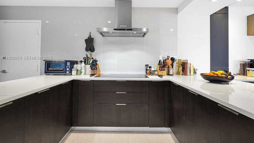 Small Image of 10155 COLLINS AVE #1106, Bal Harbour Number 16