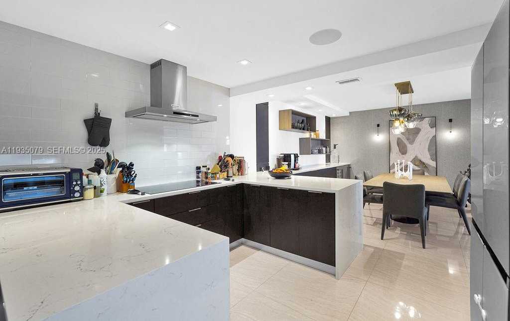 Small Image of 10155 COLLINS AVE #1106, Bal Harbour Number 17