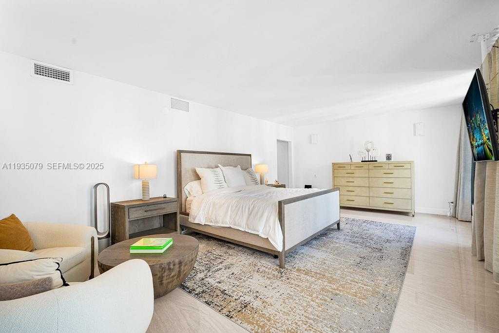 Small Image of 10155 COLLINS AVE #1106, Bal Harbour Number 21