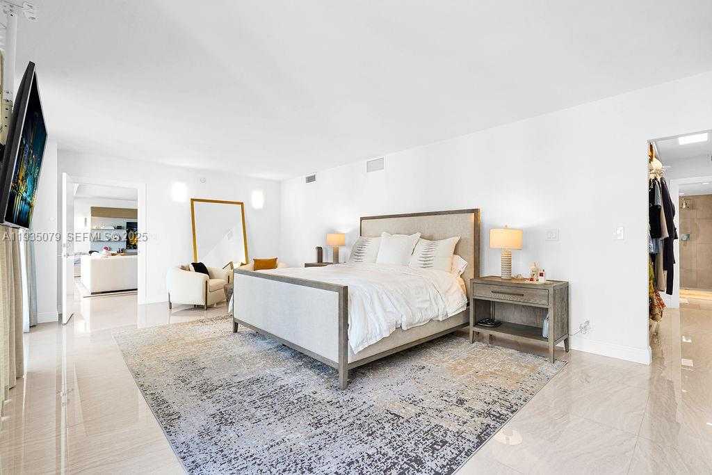 Small Image of 10155 COLLINS AVE #1106, Bal Harbour Number 22