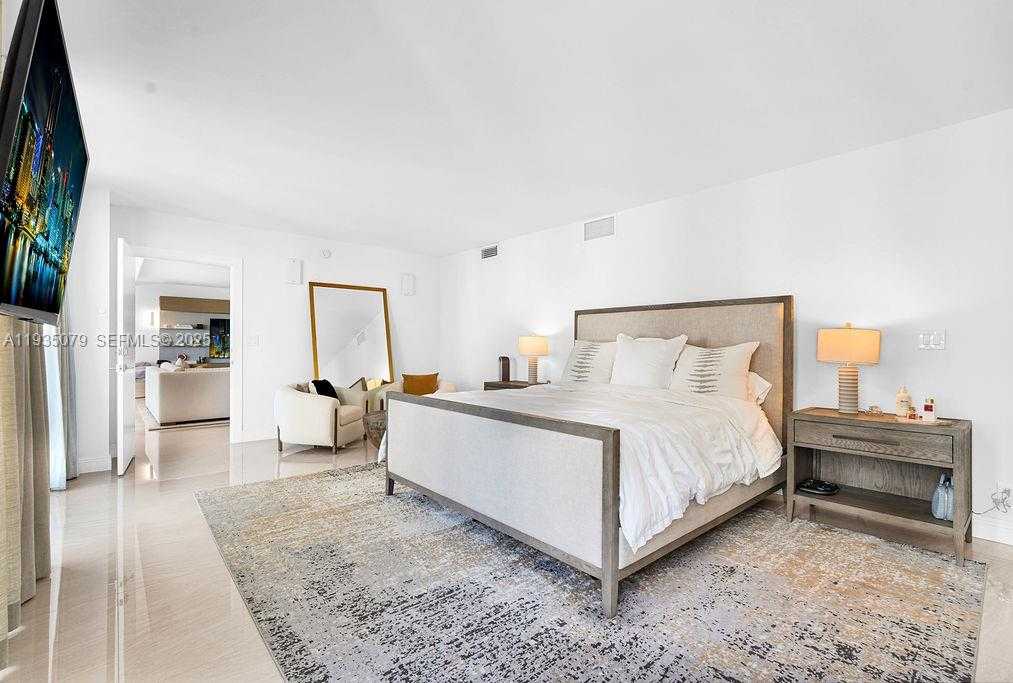 Small Image of 10155 COLLINS AVE #1106, Bal Harbour Number 23