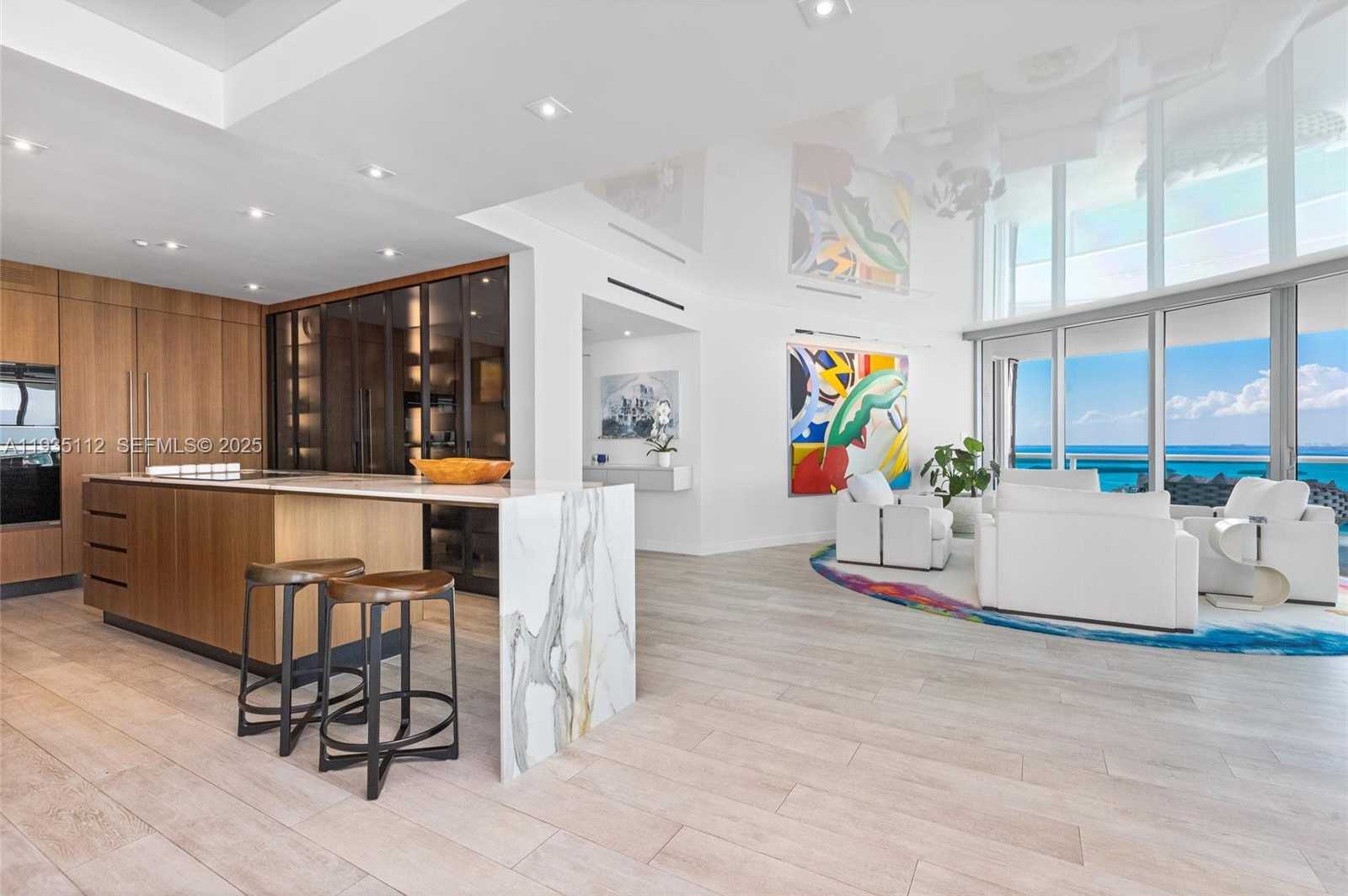 Small Image of 1000 SOUTH POINTE DR #3501, Miami Beach Number 11