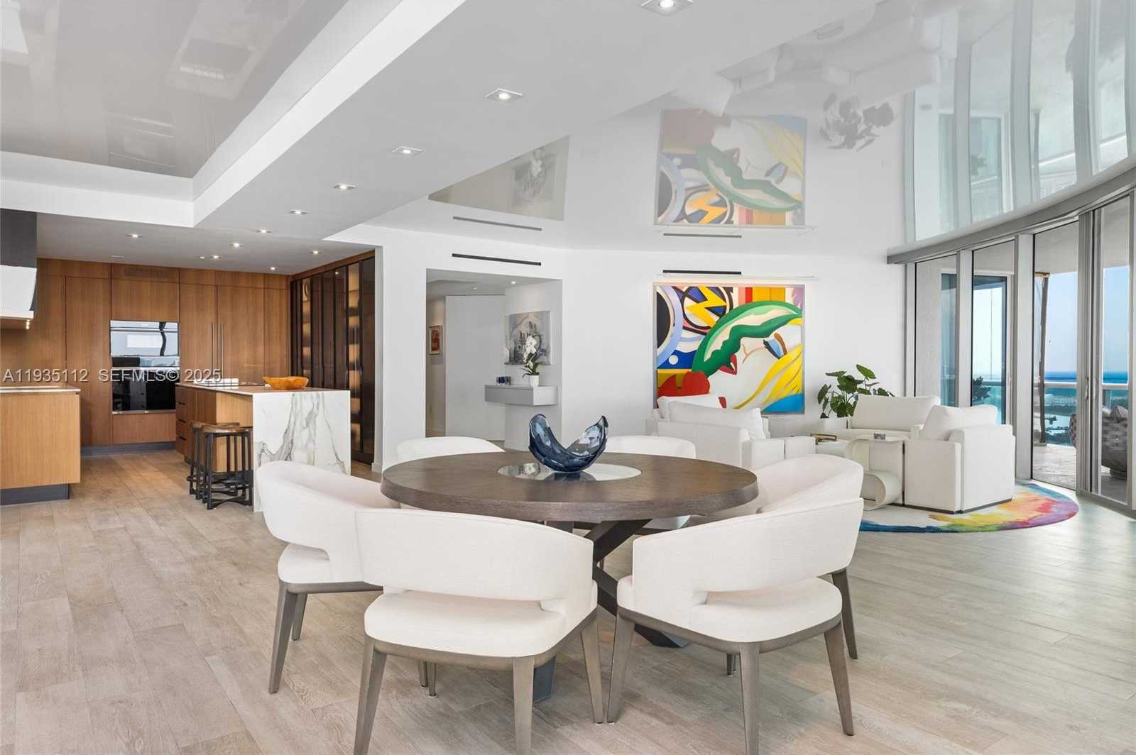 Small Image of 1000 SOUTH POINTE DR #3501, Miami Beach Number 12