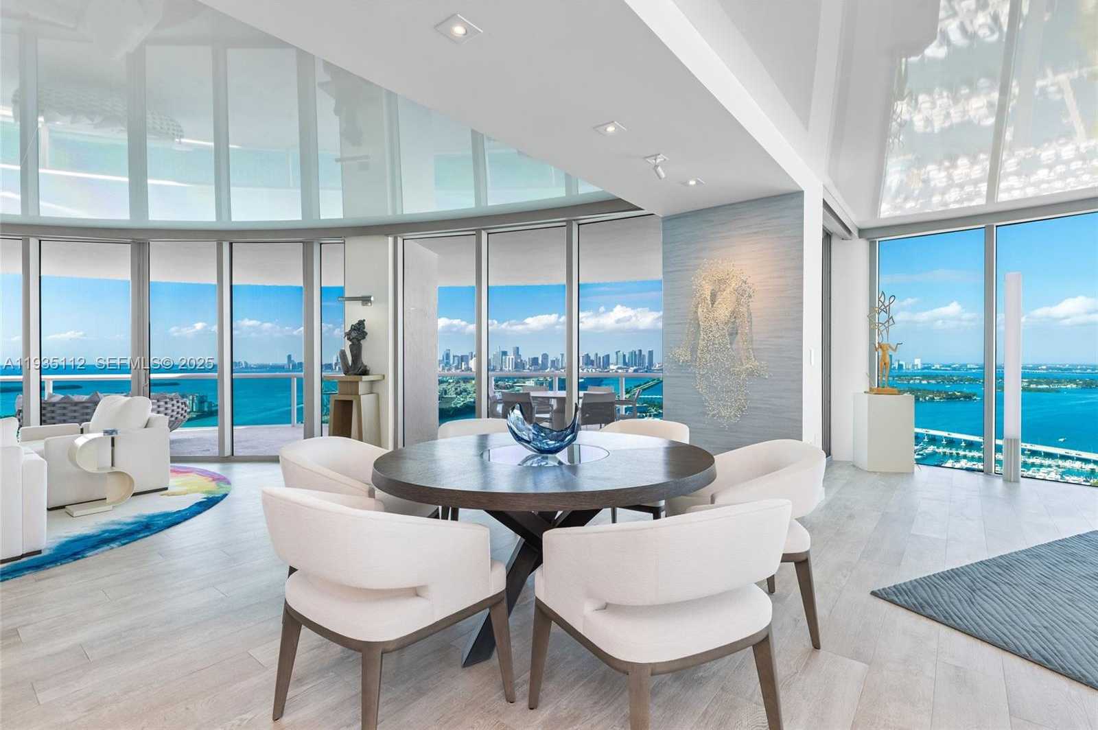 Small Image of 1000 SOUTH POINTE DR #3501, Miami Beach Number 16