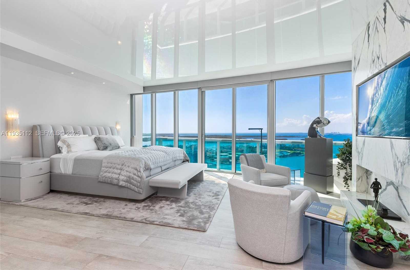 Small Image of 1000 SOUTH POINTE DR #3501, Miami Beach Number 25