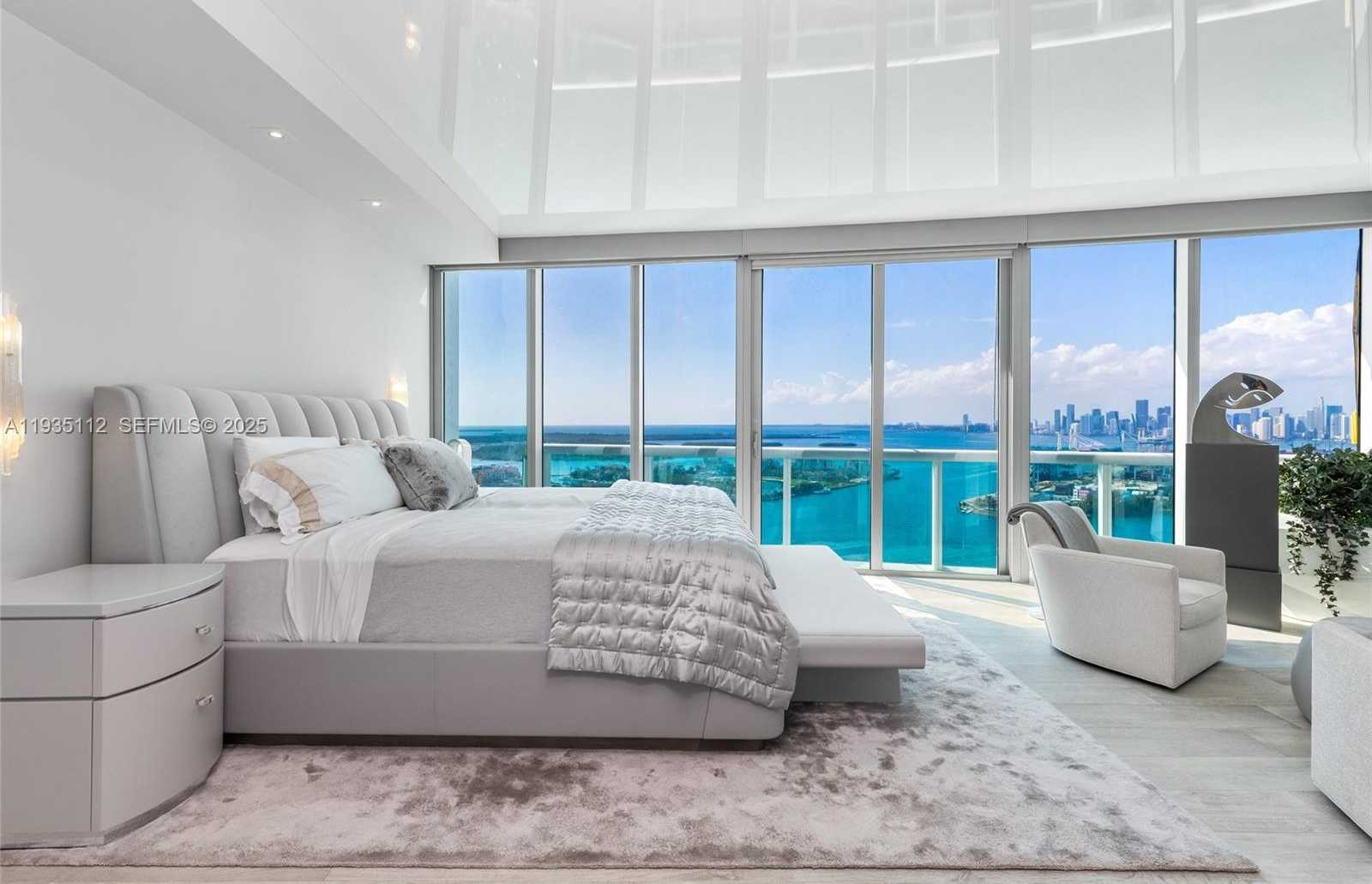 Small Image of 1000 SOUTH POINTE DR #3501, Miami Beach Number 26
