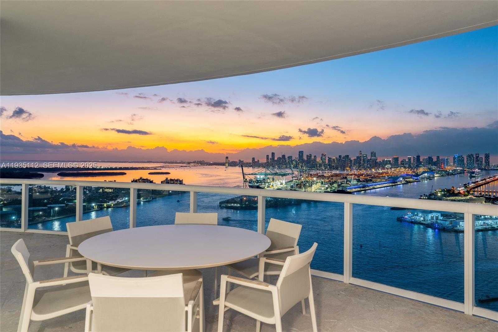 Small Image of 1000 SOUTH POINTE DR #3501, Miami Beach Number 3