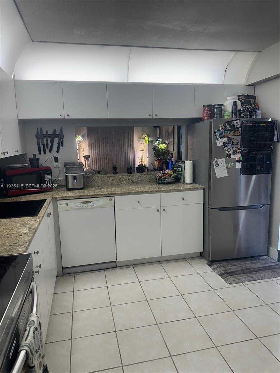 Small Image of 2903 NORTH MIAMI BEACH BLVD #409, North Miami Beach Number 4