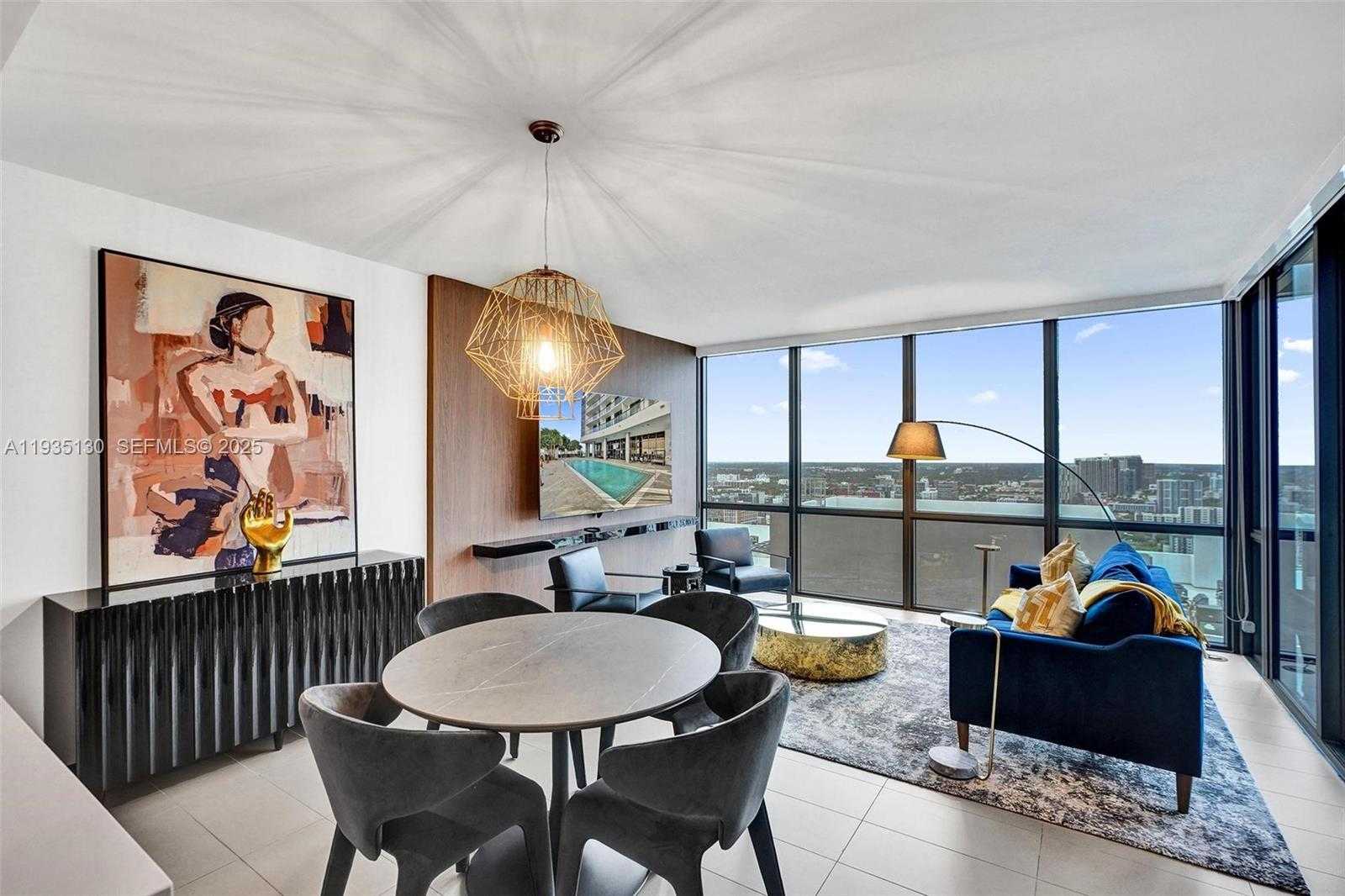 Imagen de Pequeño Objeto