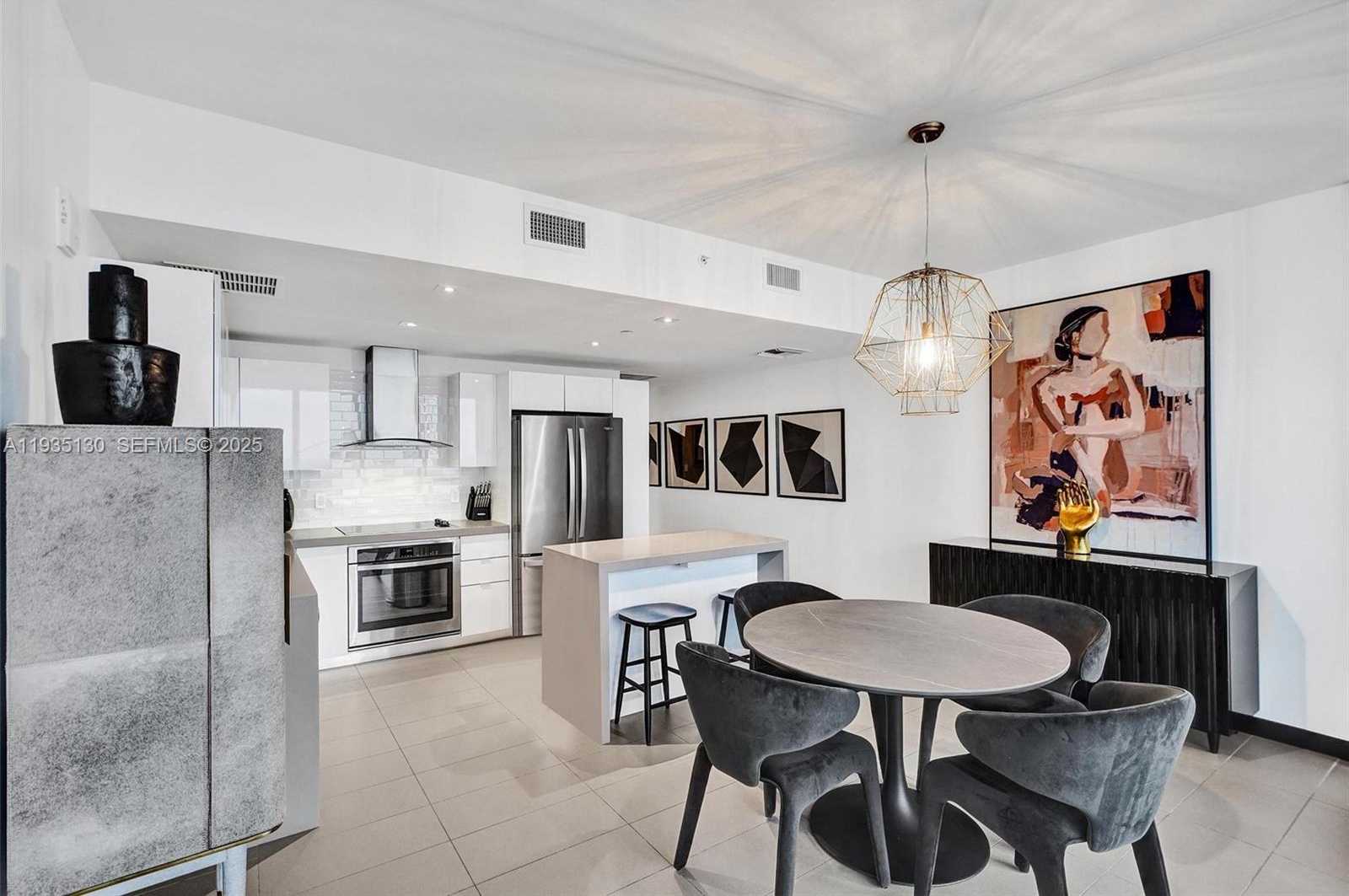 Imagen de Pequeño Objeto