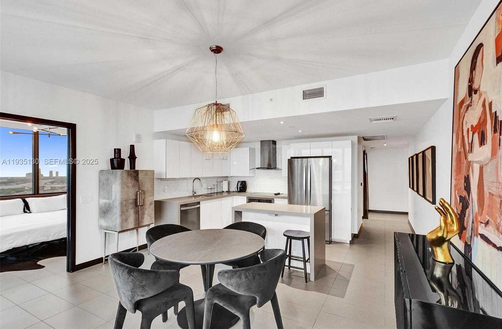 Imagen de Pequeño Objeto