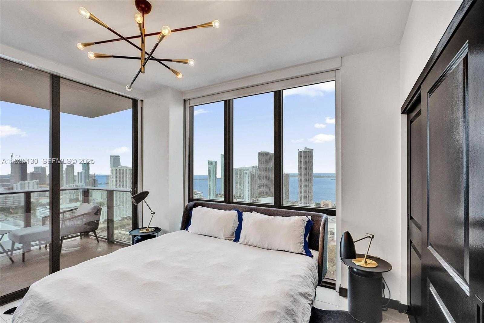 Imagen de Pequeño Objeto