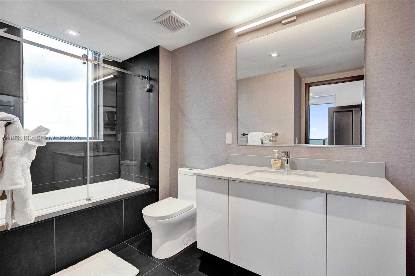 Imagen de Pequeño Objeto