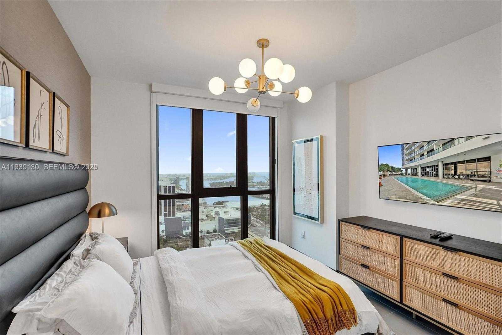 Imagen de Pequeño Objeto