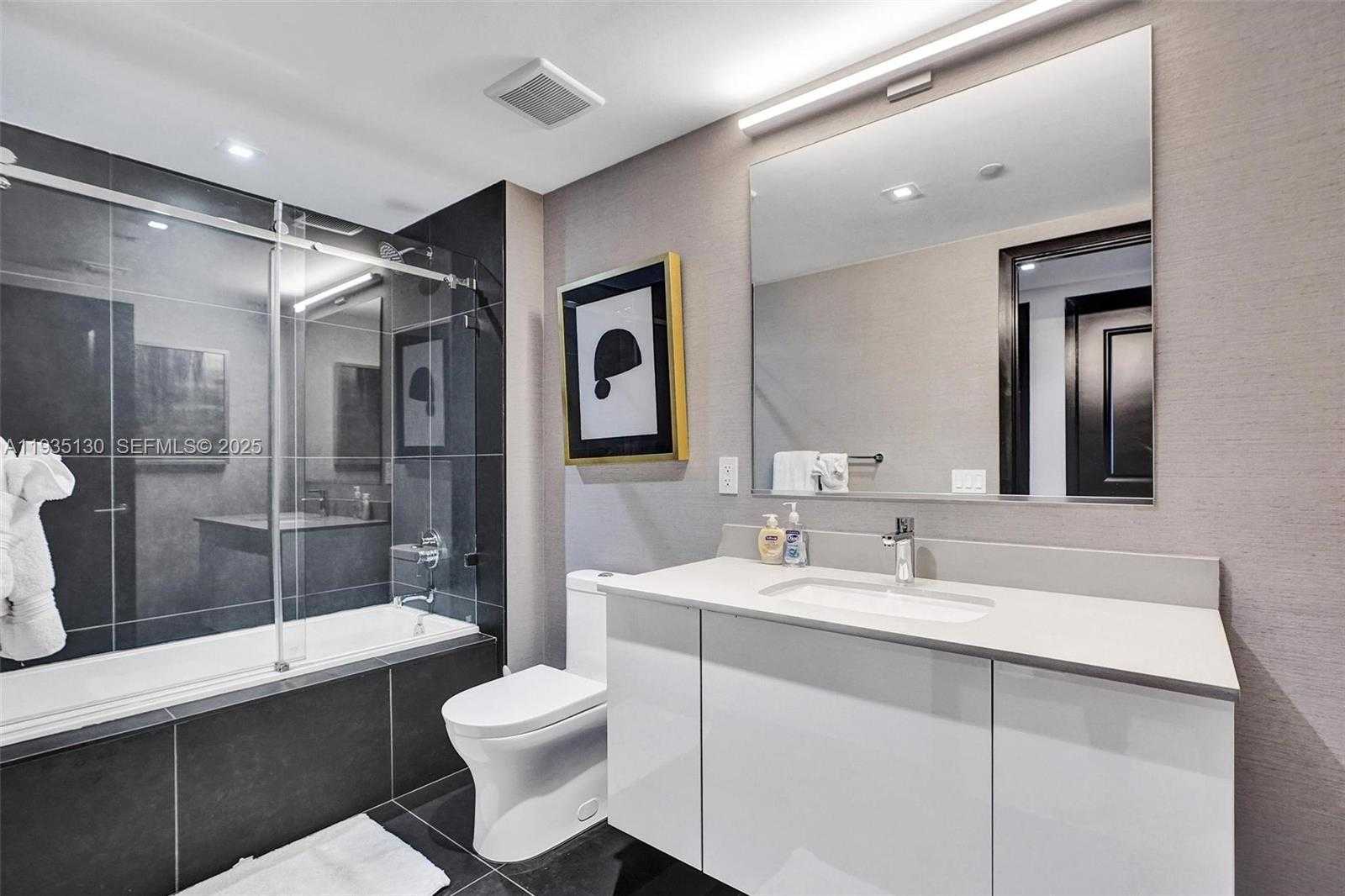 Imagen de Pequeño Objeto