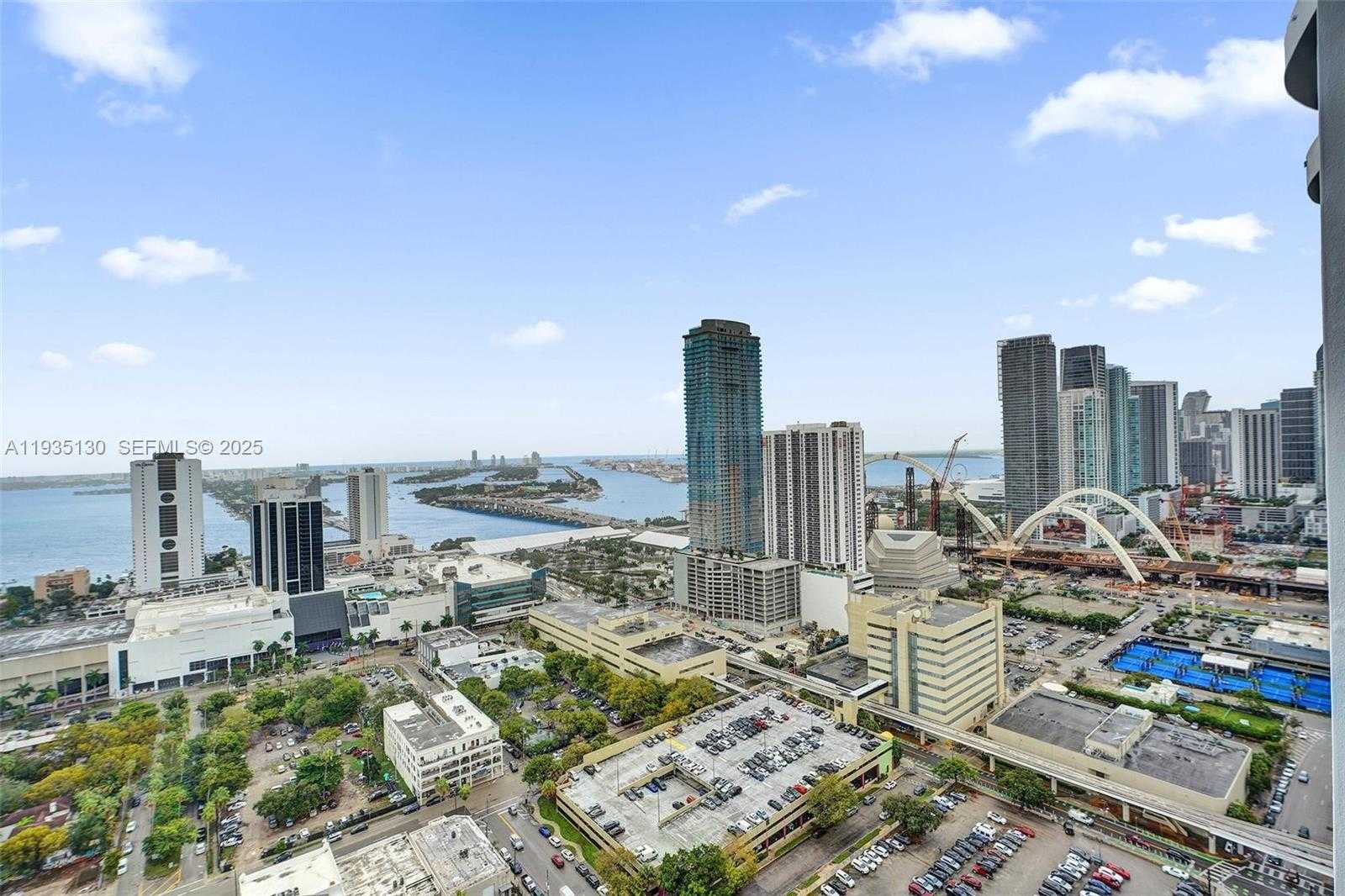 Imagen de Pequeño Objeto