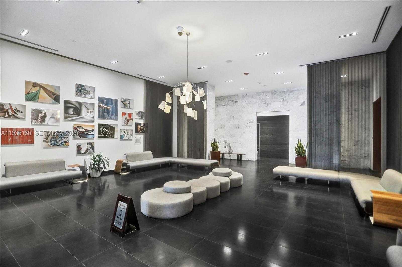 Imagen de Pequeño Objeto