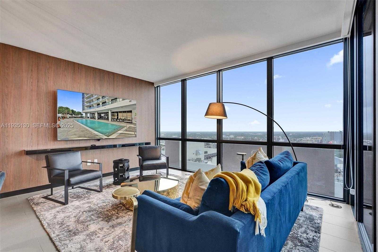 Imagen de Pequeño Objeto