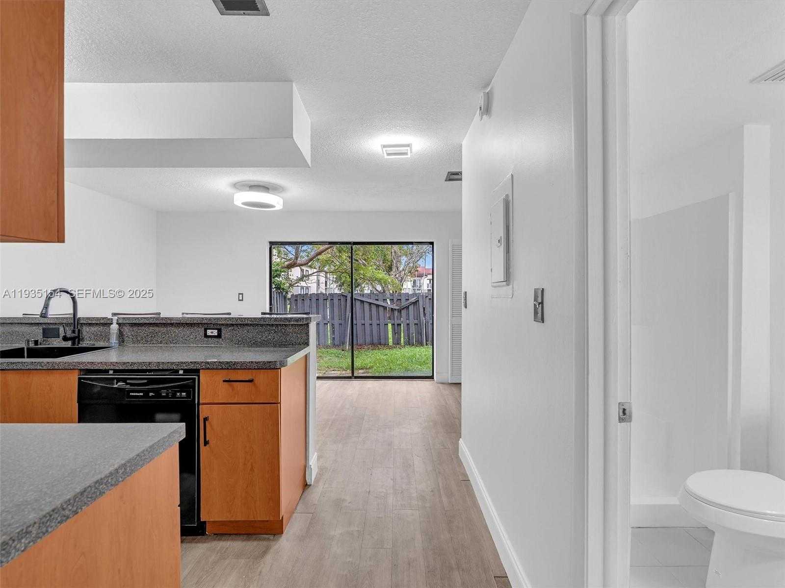 Small Image of 3911 SOUTH WEST 52ND AVE #4-1, Pembroke Park Number 13