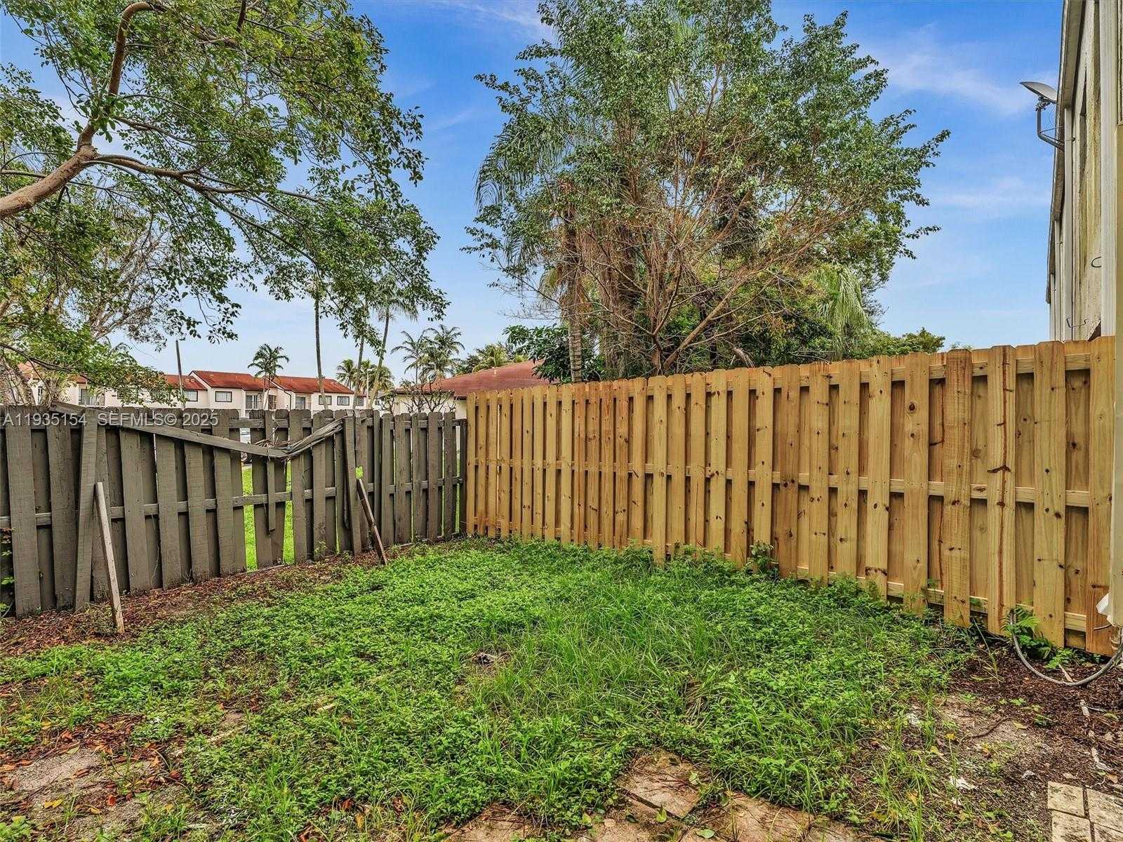 Small Image of 3911 SOUTH WEST 52ND AVE #4-1, Pembroke Park Number 21