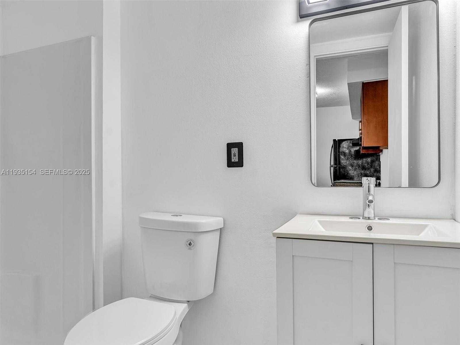 Small Image of 3911 SOUTH WEST 52ND AVE #4-1, Pembroke Park Number 27