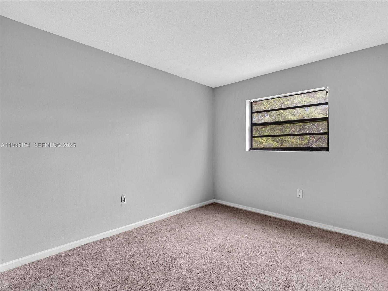 Small Image of 3911 SOUTH WEST 52ND AVE #4-1, Pembroke Park Number 39