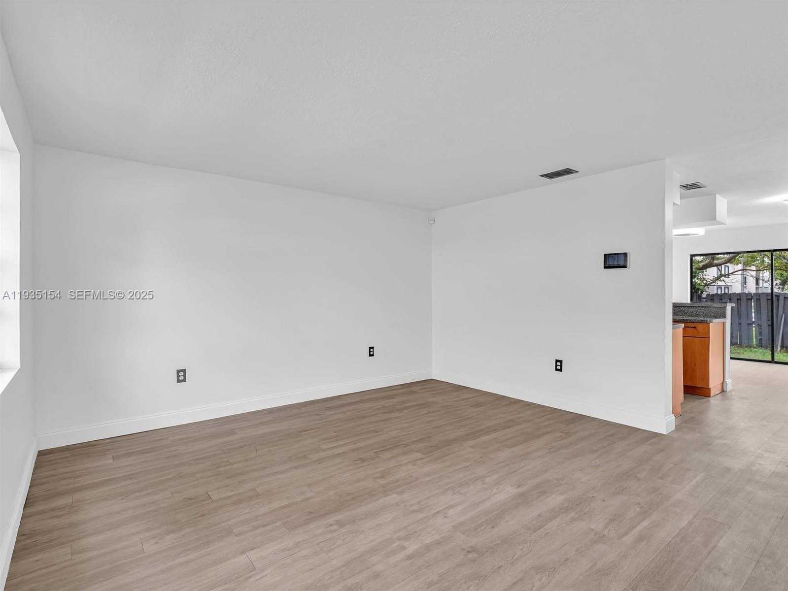 Small Image of 3911 SOUTH WEST 52ND AVE #4-1, Pembroke Park Number 7