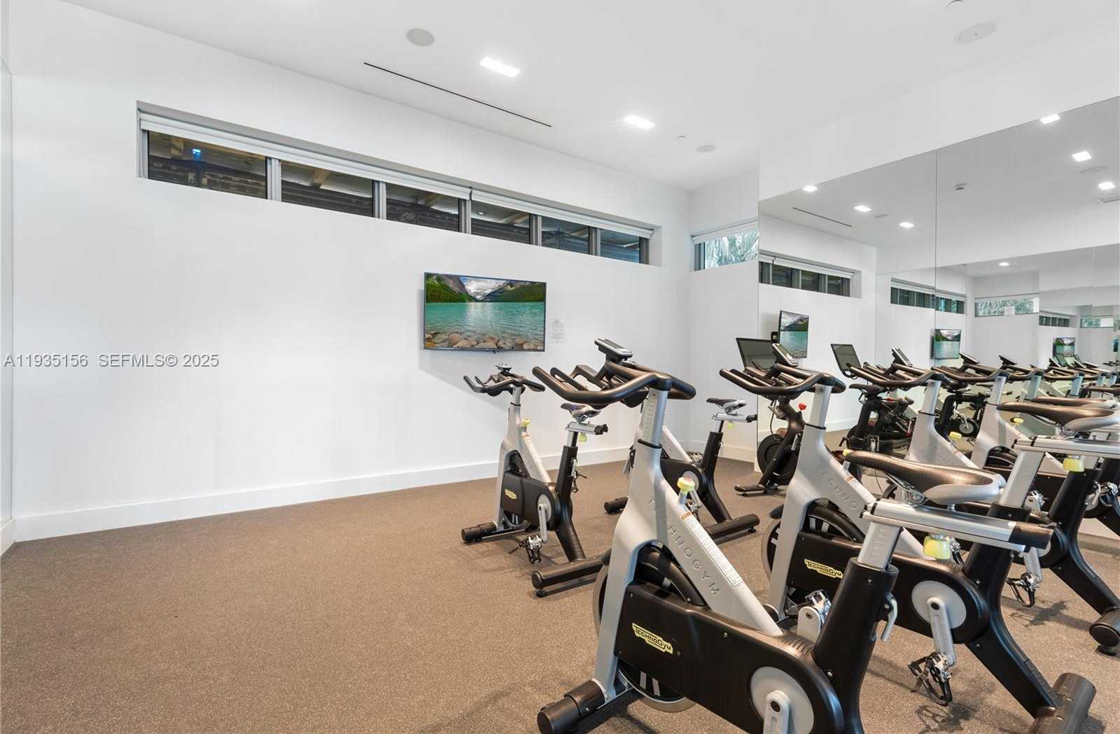 Small Image of 17301 NORTH EAST BISCAYNE BLVD #908, North Miami Beach Number 42