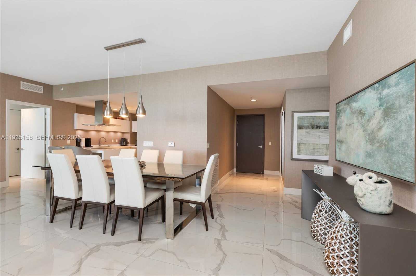 Small Image of 17301 NORTH EAST BISCAYNE BLVD #908, North Miami Beach Number 5