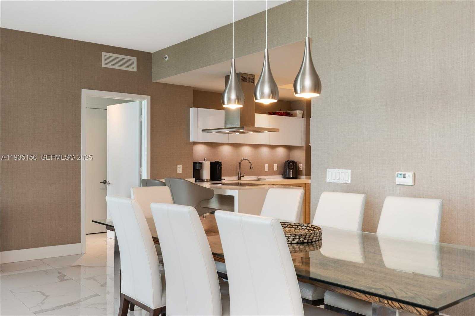 Small Image of 17301 NORTH EAST BISCAYNE BLVD #908, North Miami Beach Number 9