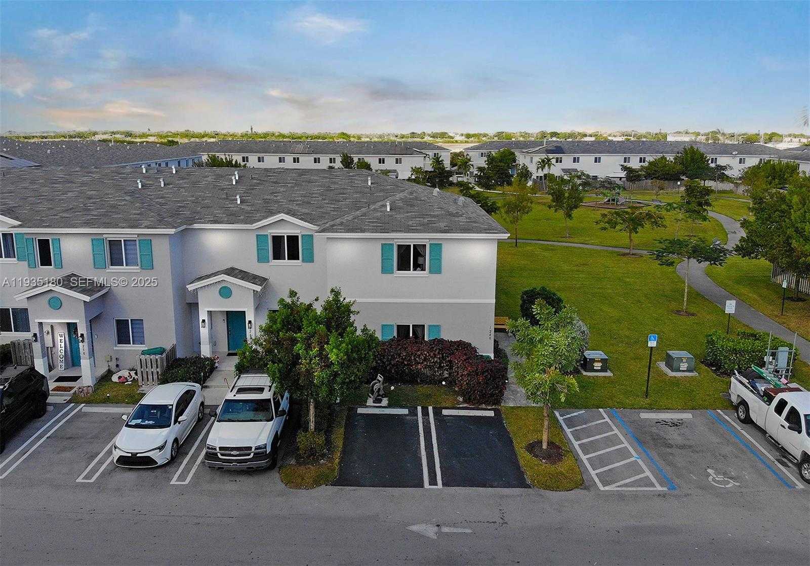 Small Image of 1240 NORTH WEST 3RD LN, Florida City Number 2