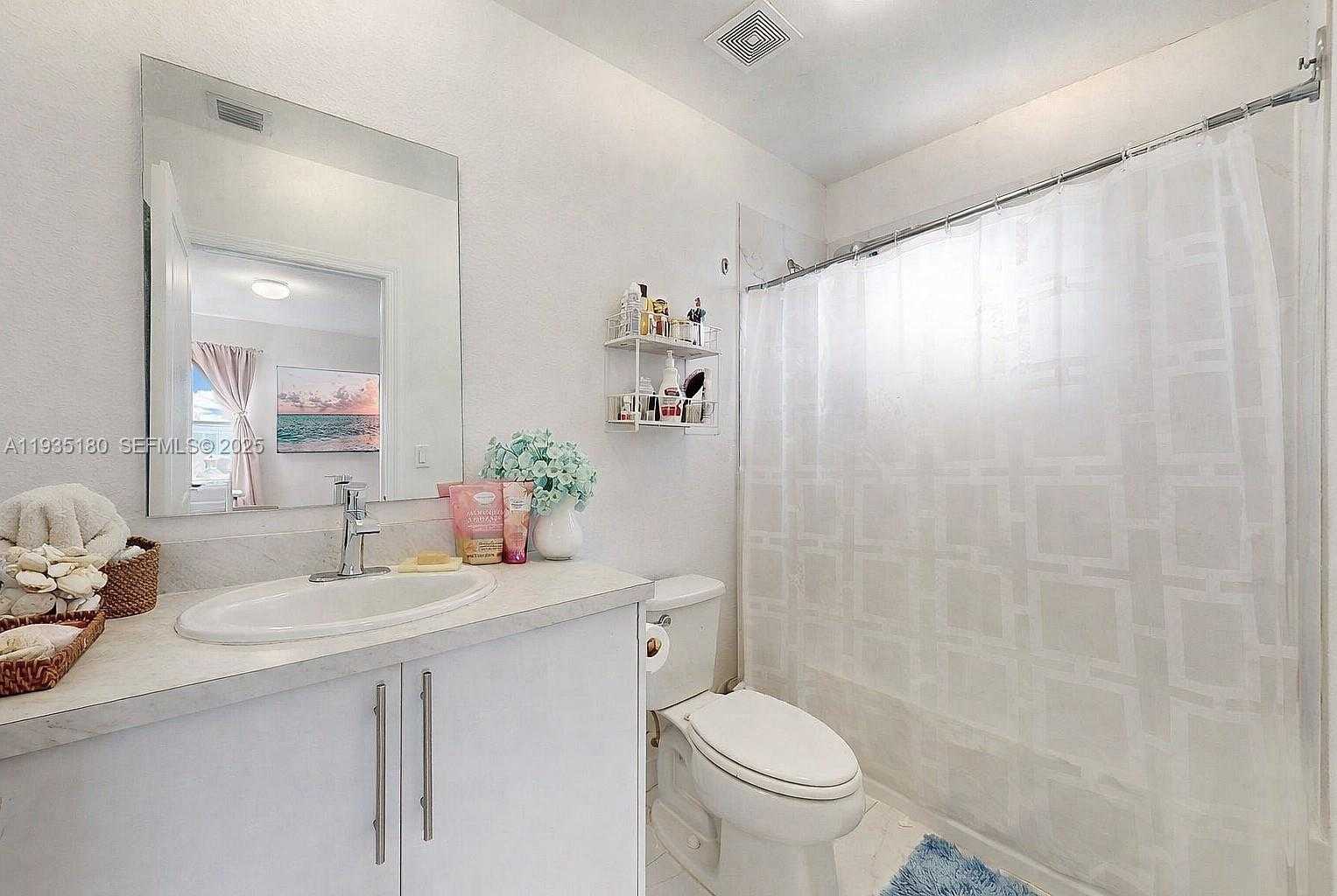 Small Image of 1240 NORTH WEST 3RD LN, Florida City Number 20