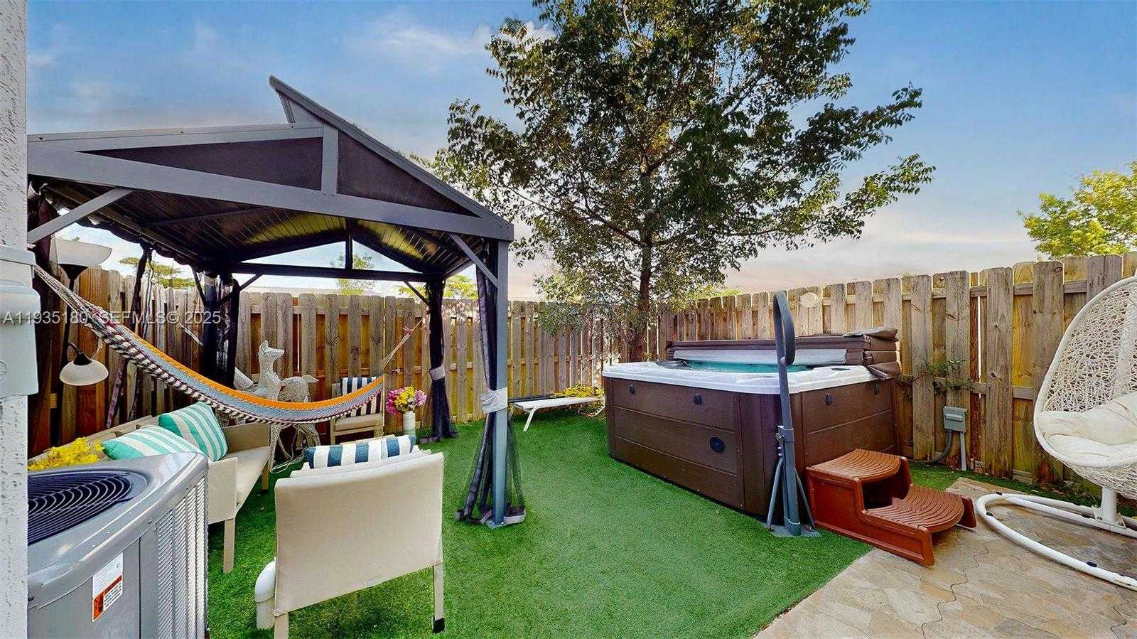 Small Image of 1240 NORTH WEST 3RD LN, Florida City Number 31